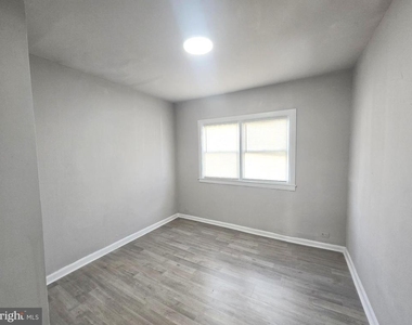 4436 N Chadwick Street - Photo Thumbnail 14
