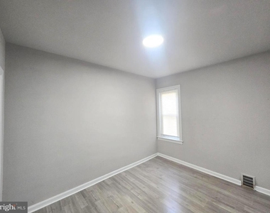 4436 N Chadwick Street - Photo Thumbnail 12
