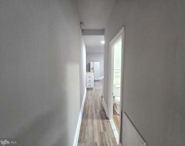 6149 W Columbia Avenue - Photo Thumbnail 8