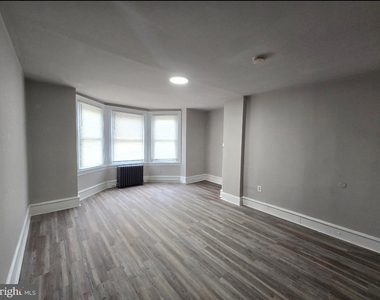 6149 W Columbia Avenue - Photo Thumbnail 5