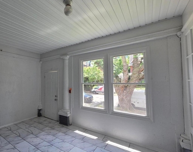 6149 W Columbia Avenue - Photo Thumbnail 1