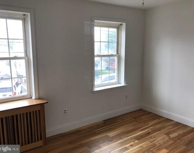 4639 Worth St - Photo Thumbnail 5