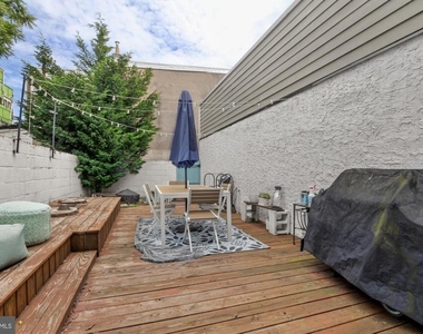 2053 E Sergeant Street - Photo Thumbnail 8
