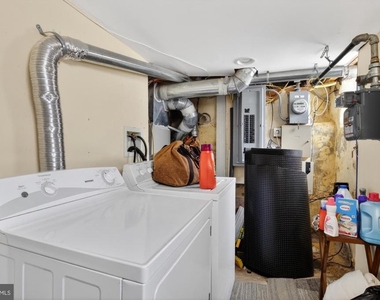 2053 E Sergeant Street - Photo Thumbnail 10