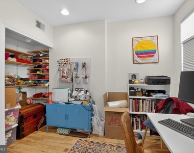2053 E Sergeant Street - Photo Thumbnail 16