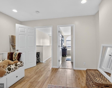 2053 E Sergeant Street - Photo Thumbnail 21