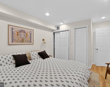 2053 E Sergeant Street - Photo Thumbnail 12