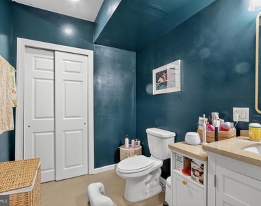 2053 E Sergeant Street - Photo Thumbnail 14