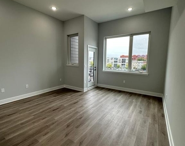 1524 N 4th Street - Photo Thumbnail 4