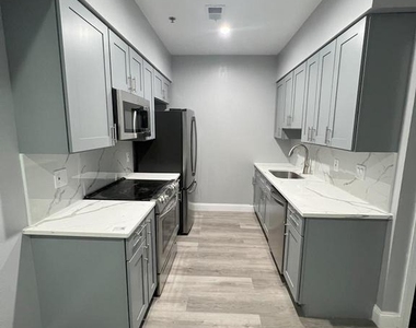 1611-15 Ridge Avenue - Photo Thumbnail 10