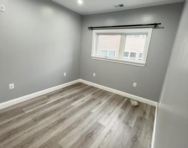 1611-15 Ridge Avenue - Photo Thumbnail 29