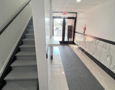 1611-15 Ridge Avenue - Photo Thumbnail 5