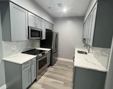 1611-15 Ridge Avenue - Photo Thumbnail 9