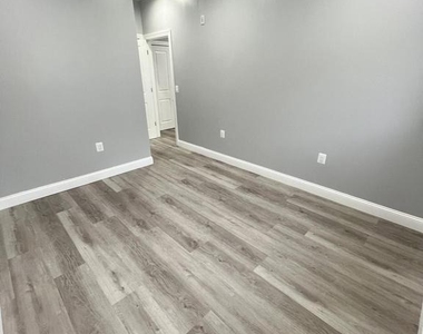 1611-15 Ridge Avenue - Photo Thumbnail 22
