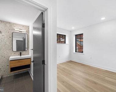 1772 N Front Street - Photo Thumbnail 23
