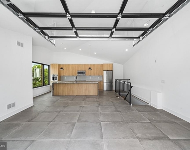 1772 N Front Street - Photo Thumbnail 9