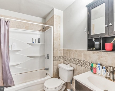 331 N 40th Street - Photo Thumbnail 6