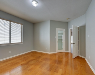 1554 Homewood Cir - Photo Thumbnail 16