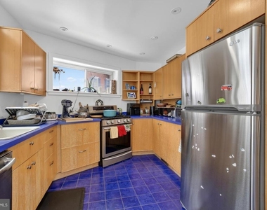 2356 E Susquehanna Avenue - Photo Thumbnail 9