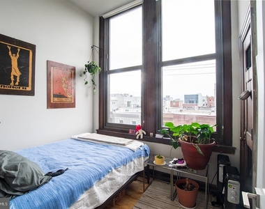1300 S 19th Street - Photo Thumbnail 6