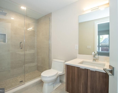 4534 Spruce Street - Photo Thumbnail 5