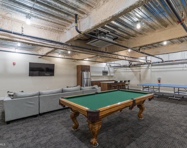 4534 Spruce Street - Photo Thumbnail 9