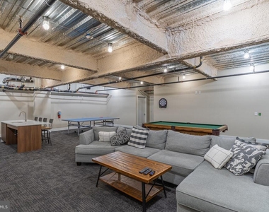 4534 Spruce Street - Photo Thumbnail 7