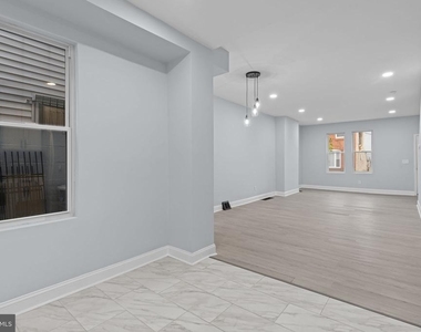 1612 S 24th Street - Photo Thumbnail 9