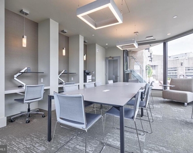 2020 Walnut Street - Photo Thumbnail 14