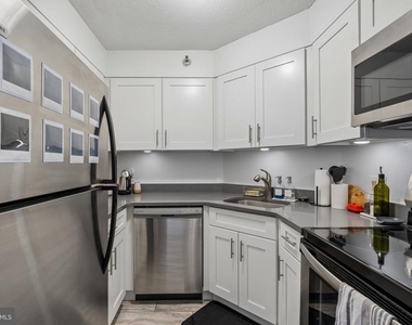 2020 Walnut Street - Photo Thumbnail 4