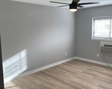 5424-5426 Rising Sun Avenue - Photo Thumbnail 11