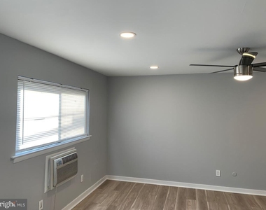 5424-5426 Rising Sun Avenue - Photo Thumbnail 6