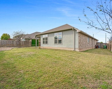 2923 Bluffstone Dr - Photo Thumbnail 31