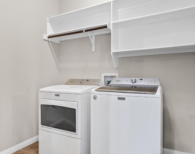 2923 Bluffstone Dr - Photo Thumbnail 17