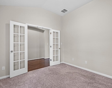 2923 Bluffstone Dr - Photo Thumbnail 5