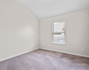 2923 Bluffstone Dr - Photo Thumbnail 15