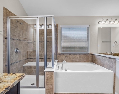 2923 Bluffstone Dr - Photo Thumbnail 10