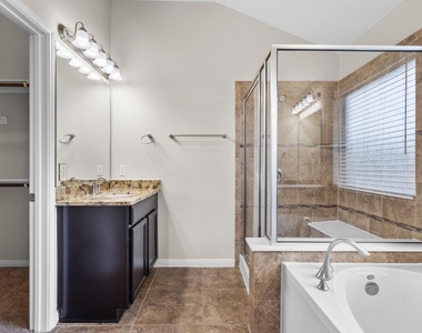 2923 Bluffstone Dr - Photo Thumbnail 9