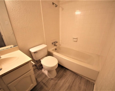 3206 Spaniel Dr - Photo Thumbnail 15