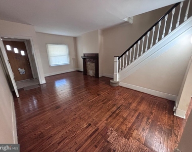 1812 S 57th Street - Photo Thumbnail 3