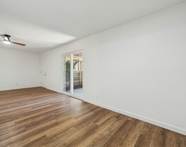 7801 Shoal Creek Blvd - Photo Thumbnail 8