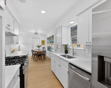 9807 Dallum Dr - Photo Thumbnail 9