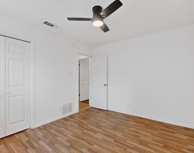 9807 Dallum Dr - Photo Thumbnail 26