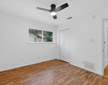 9807 Dallum Dr - Photo Thumbnail 25