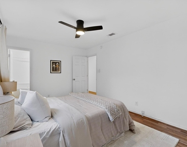 9807 Dallum Dr - Photo Thumbnail 15