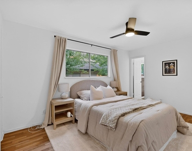 9807 Dallum Dr - Photo Thumbnail 14
