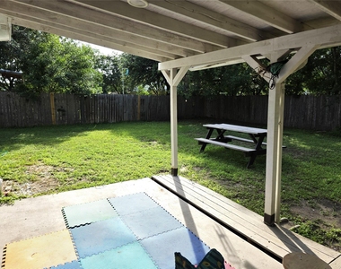 1600 Hollow Tree Blvd - Photo Thumbnail 14