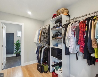 1500 N Myrtlewood Street - Photo Thumbnail 16