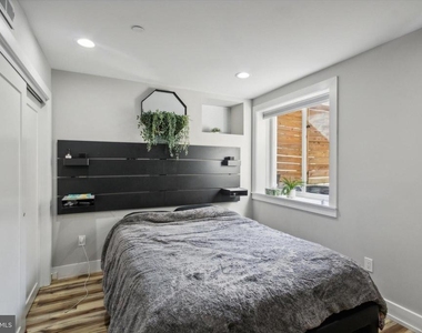 1500 N Myrtlewood Street - Photo Thumbnail 18
