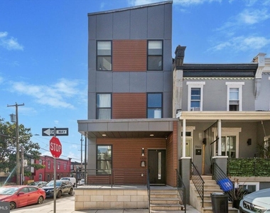 1500 N Myrtlewood Street - Photo Thumbnail 1